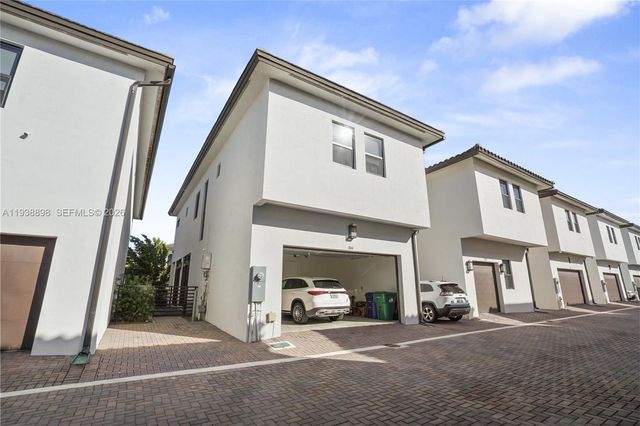8144 NW 43rd Street, Doral, FL 33166