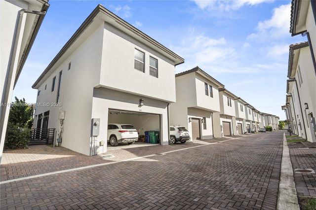 8144 NW 43rd Street, Doral, FL 33166