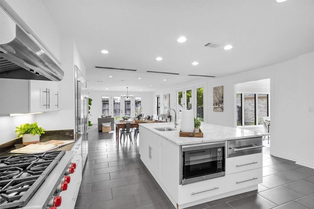 2144 Colquitt Street, Houston, TX 77098