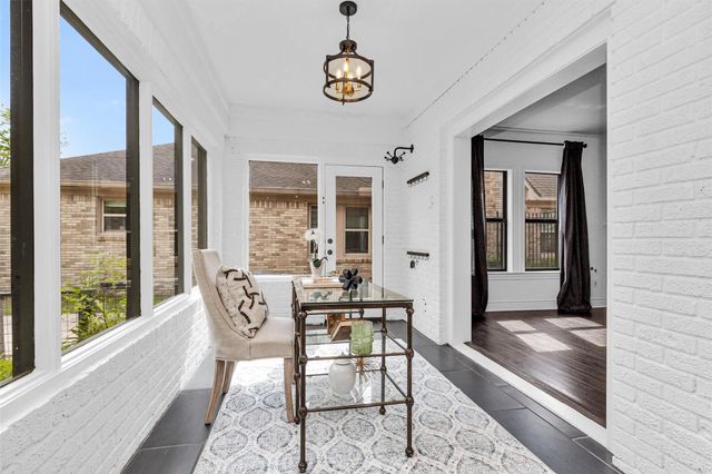 2144 Colquitt Street, Houston, TX 77098