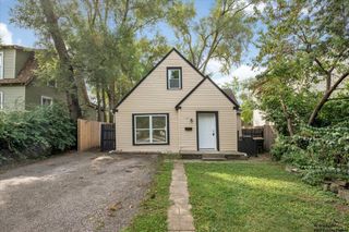 123 E Pineview Drive, Round Lake Park, IL 60073