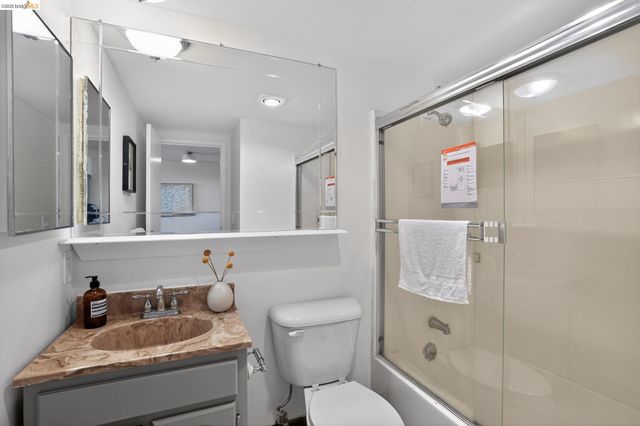 801 Franklin 1119, Oakland, CA 94607