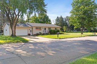 1304 Prairie Avenue SW, Faribault, MN 55021