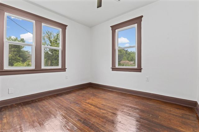 5392 Seebaldt Street, Wayne, MI 48204