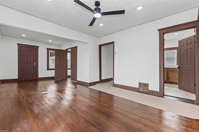 5392 Seebaldt Street, Wayne, MI 48204