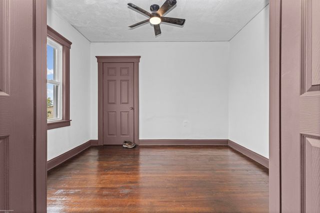 5392 Seebaldt Street, Wayne, MI 48204