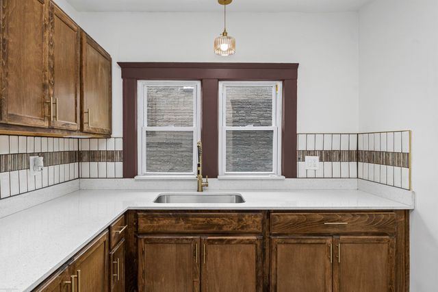 5392 Seebaldt Street, Wayne, MI 48204