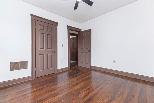 5392 Seebaldt Street, Wayne, MI 48204
