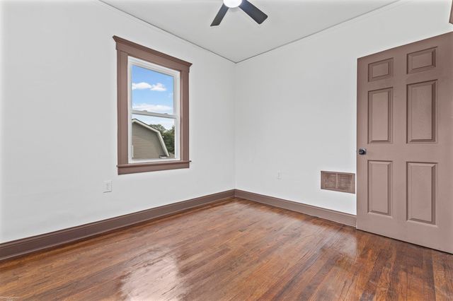 5392 Seebaldt Street, Wayne, MI 48204