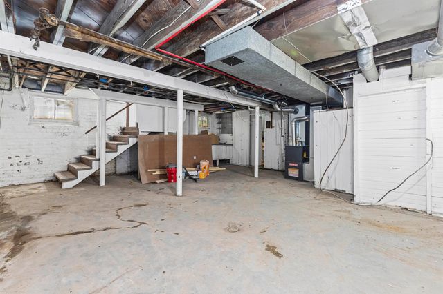 5392 Seebaldt Street, Wayne, MI 48204