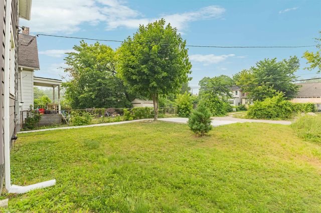 5392 Seebaldt Street, Wayne, MI 48204