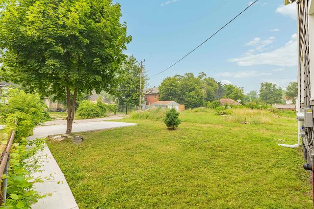 5392 Seebaldt Street, Wayne, MI 48204