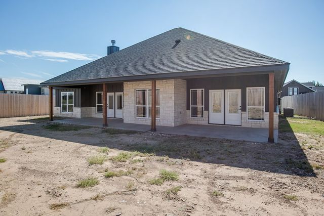 2022 Silver Creek Court, San Angelo, TX 76904