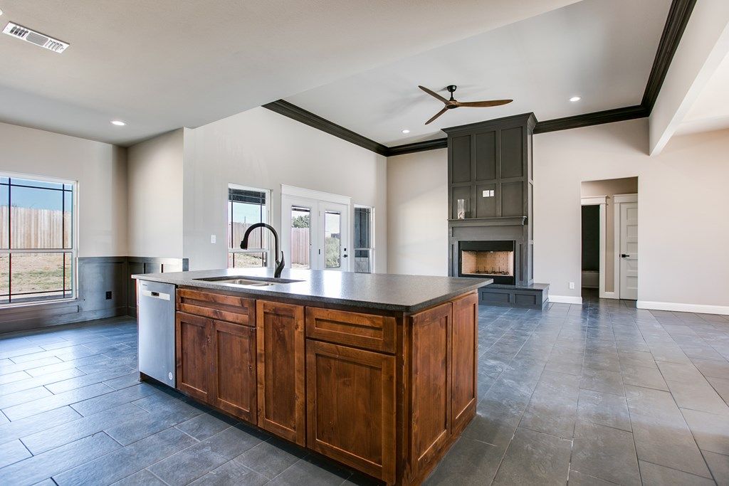 Image 15 of property listing at 2022 Silver Creek Court, San Angelo, TX 76904