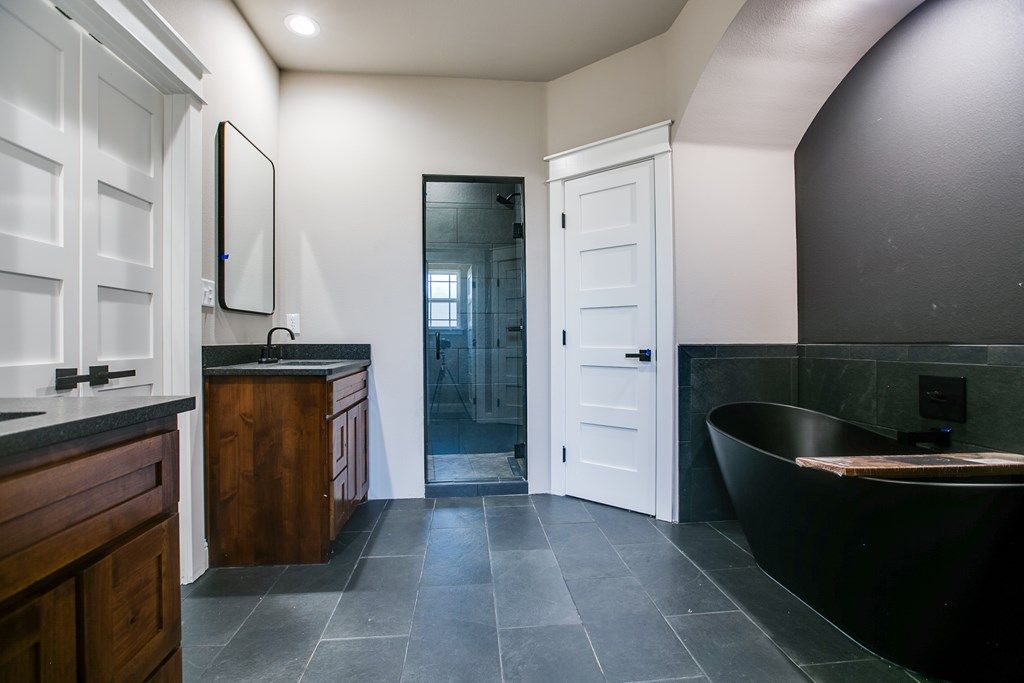 Image 22 of property listing at 2022 Silver Creek Court, San Angelo, TX 76904