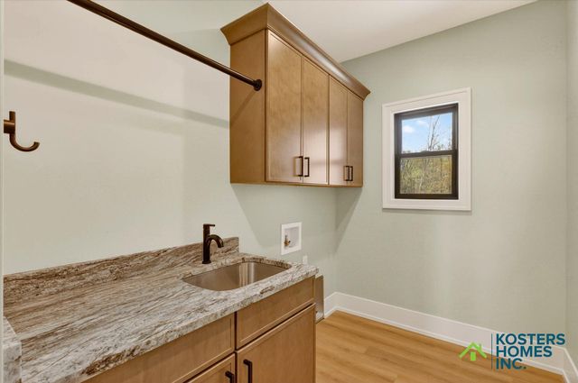 1729 Blaketon Drive NW, Grand Rapids, MI 49534