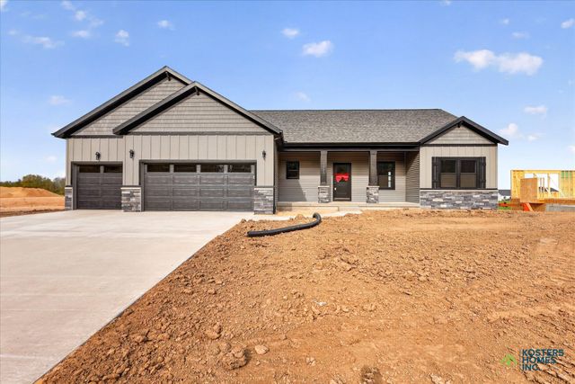 1729 Blaketon Drive NW, Grand Rapids, MI 49534