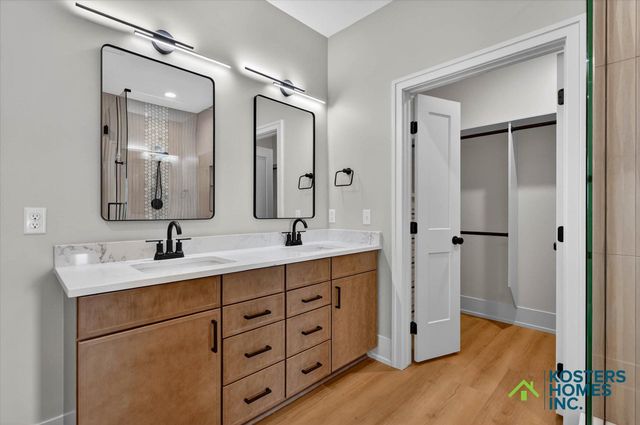1729 Blaketon Drive NW, Grand Rapids, MI 49534