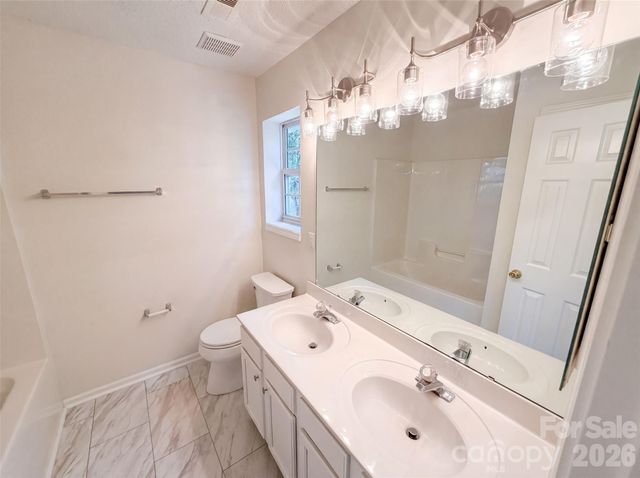 4165 Birch Leaf Court, Charlotte, NC 28215