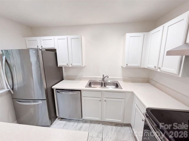 4165 Birch Leaf Court, Charlotte, NC 28215