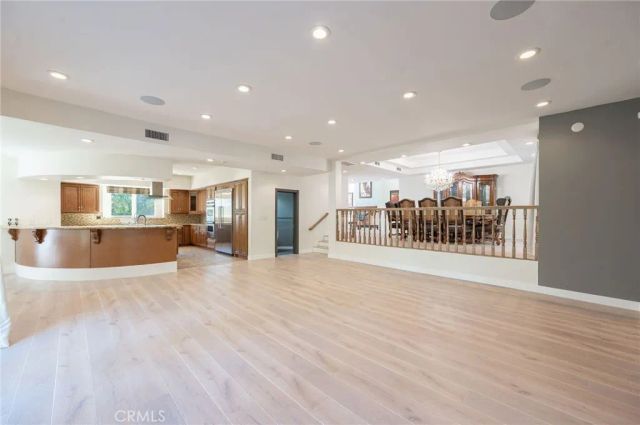 3331 Oakmont View Drive, Glendale, CA 91208