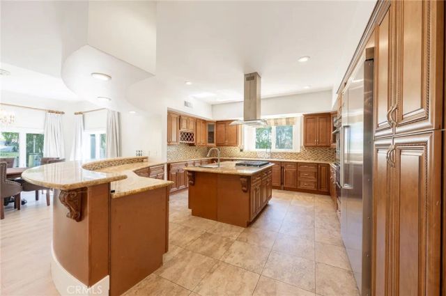 3331 Oakmont View Drive, Glendale, CA 91208