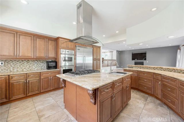 3331 Oakmont View Drive, Glendale, CA 91208