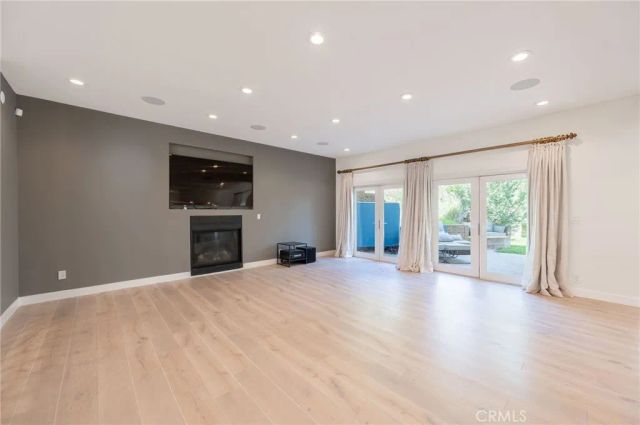 3331 Oakmont View Drive, Glendale, CA 91208