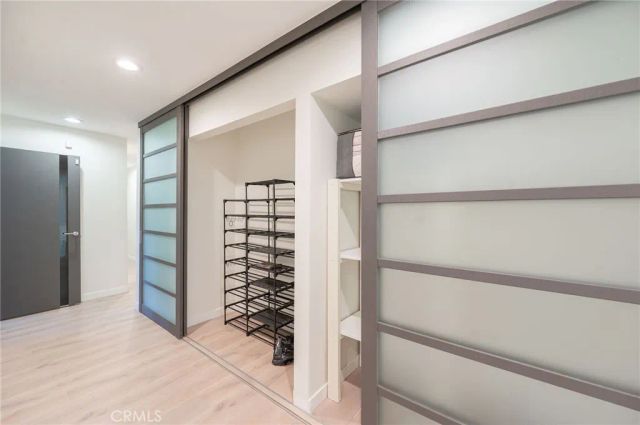 3331 Oakmont View Drive, Glendale, CA 91208