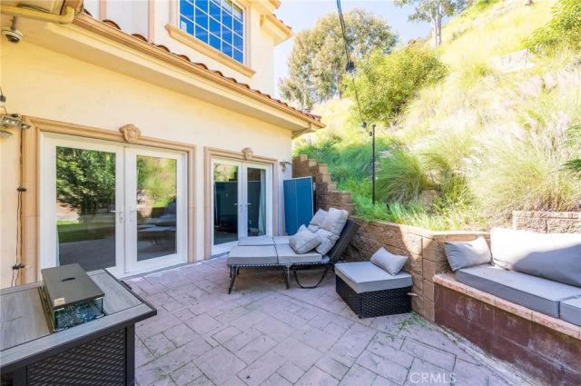 3331 Oakmont View Drive, Glendale, CA 91208