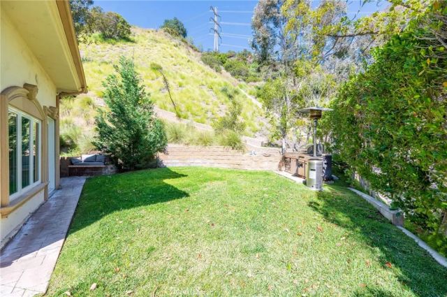 3331 Oakmont View Drive, Glendale, CA 91208