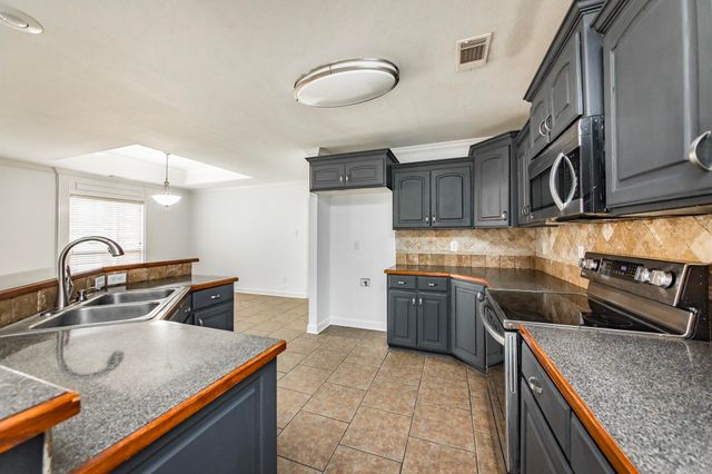 115 Princeton Pl, Ward, AR 72176