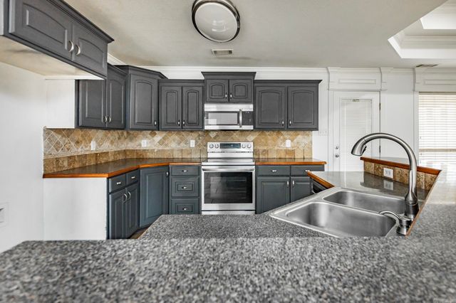 115 Princeton Pl, Ward, AR 72176