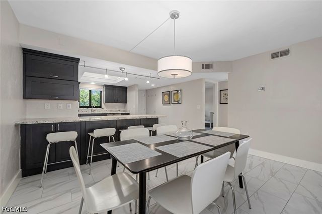1919 Olde Middle Gulf DR 502, Sanibel, FL 33957