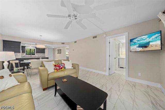 1919 Olde Middle Gulf DR 502, Sanibel, FL 33957