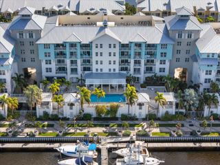 536 BAHIA BEACH BOULEVARD 233C, Ruskin, FL 33570