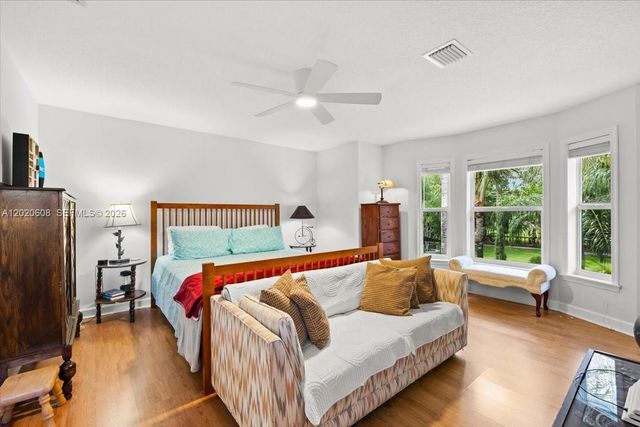 10767 N 153rd Court N, Jupiter, FL 33478