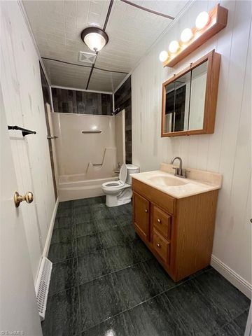 6740 Doral Drive, Tobaccoville, NC 27050