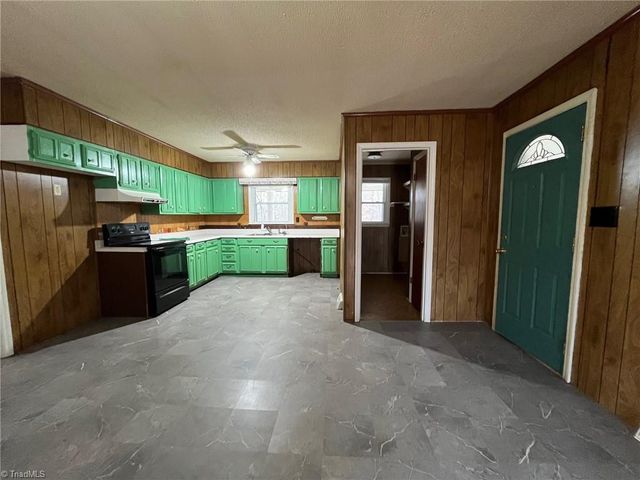 6740 Doral Drive, Tobaccoville, NC 27050