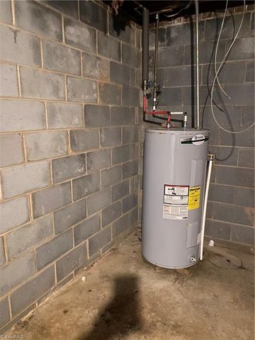 6740 Doral Drive, Tobaccoville, NC 27050