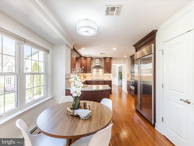 419 VERNON RD, Jenkintown, PA 19046