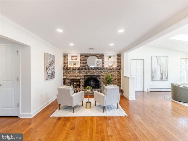 419 VERNON RD, Jenkintown, PA 19046