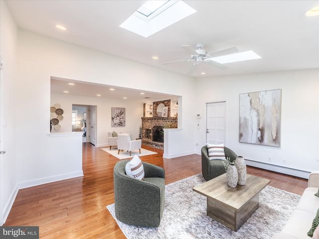 419 VERNON RD, Jenkintown, PA 19046