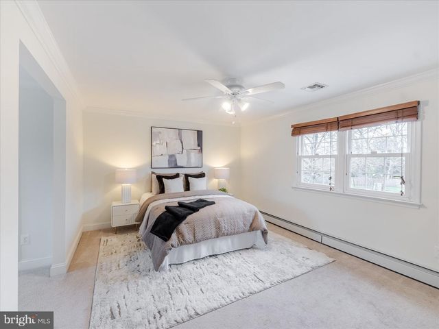 419 VERNON RD, Jenkintown, PA 19046