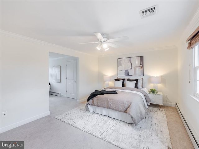 419 VERNON RD, Jenkintown, PA 19046
