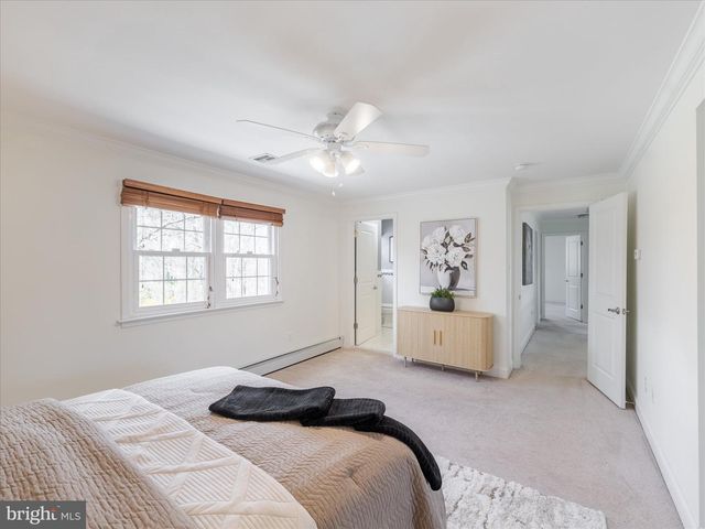 419 VERNON RD, Jenkintown, PA 19046
