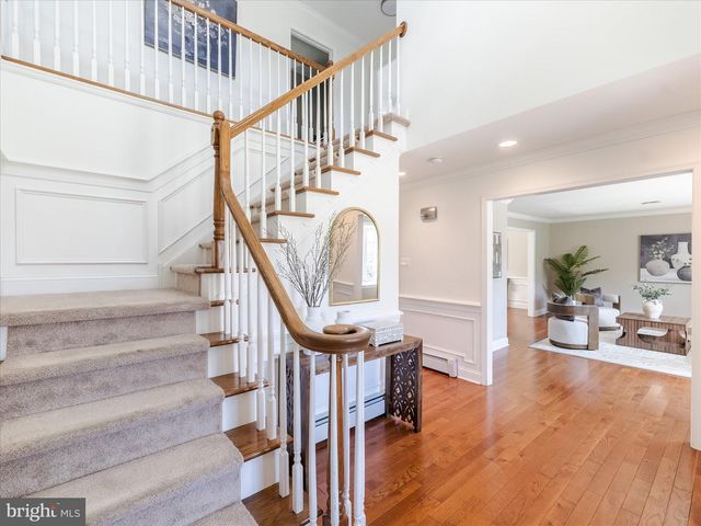 419 VERNON RD, Jenkintown, PA 19046
