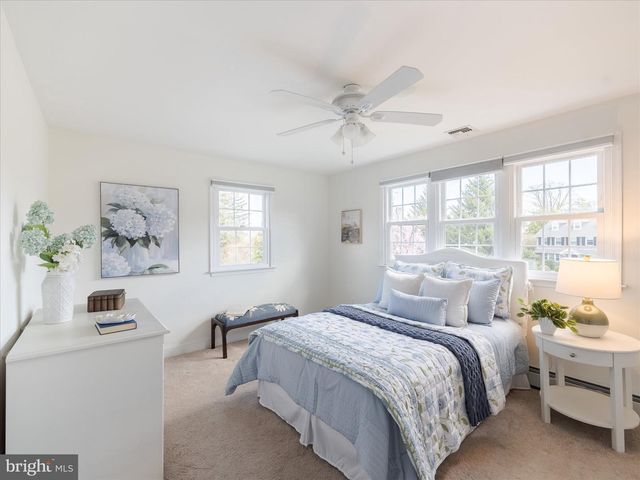 419 VERNON RD, Jenkintown, PA 19046