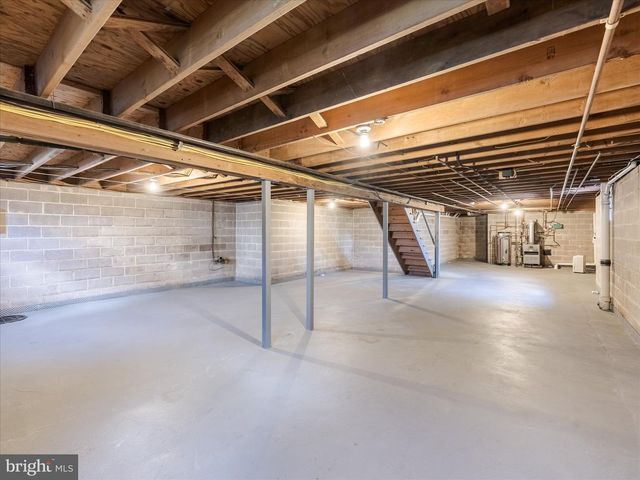 419 VERNON RD, Jenkintown, PA 19046