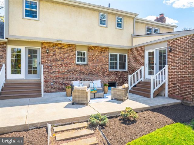 419 VERNON RD, Jenkintown, PA 19046